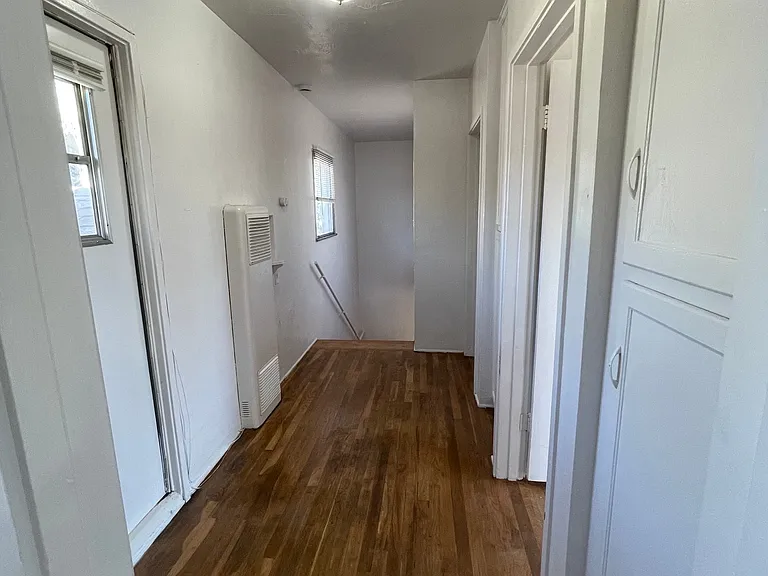 Riverside Townhouse Apartments — Photo 12