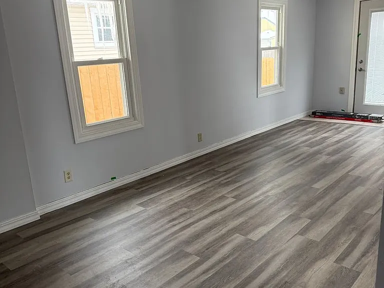 2304 Clark St — Photo 4