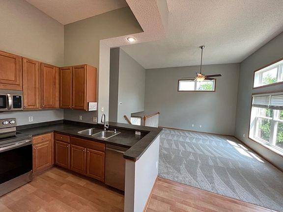 5th image of 2255 Saint Johns Pl