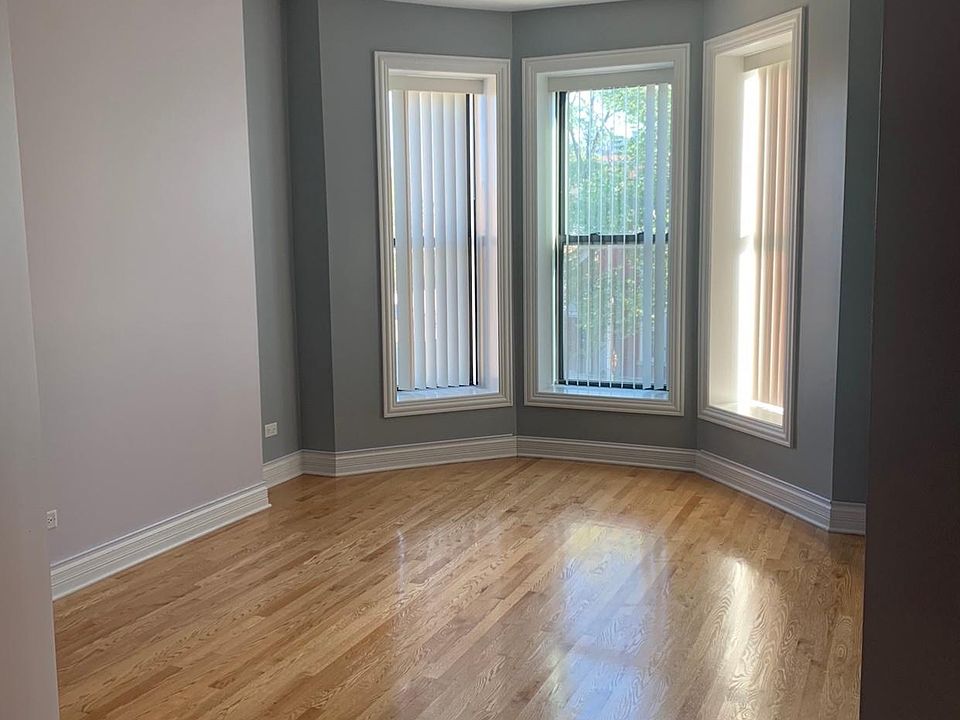 1st image of 2422 W Augusta Blvd #2