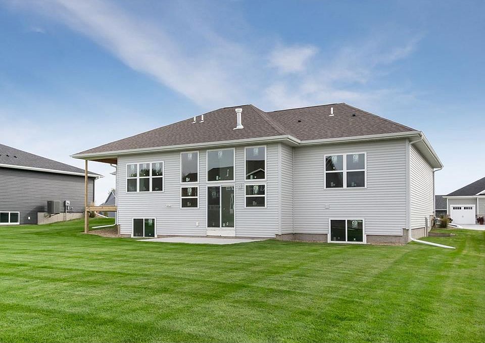 2nd image of 248 Aspen Dr