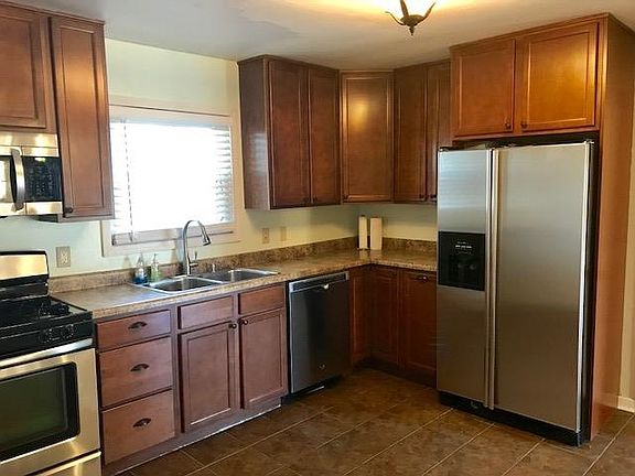 3rd image of 1222 W 39th Ave