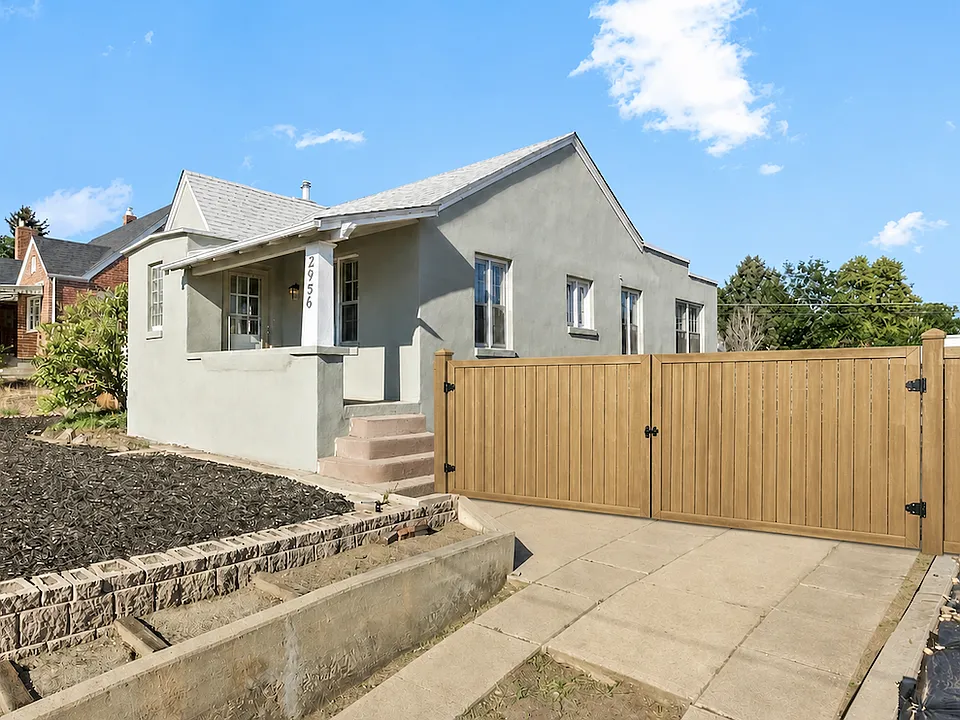 2956 N Sheridan Blvd