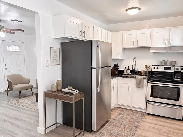 3629 N 37th St #5 — Photo 5