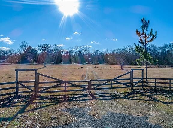 2nd image of 611 Vz County Road 4113