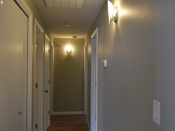 5th image of 5109 NE 75th Cir