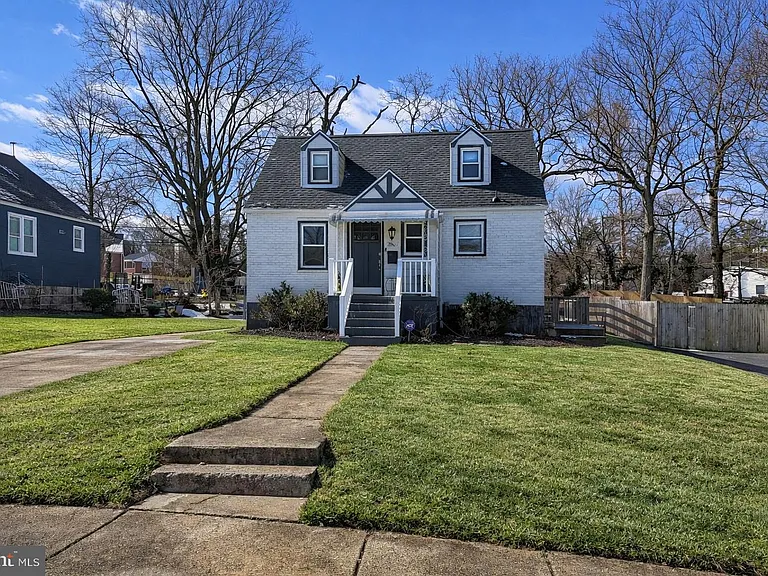 2507 Glencoe Rd — Photo 1