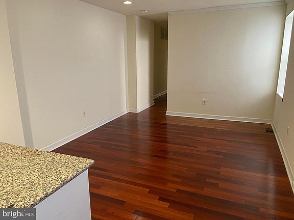 3rd image of 1769 Frankford Ave APT 2