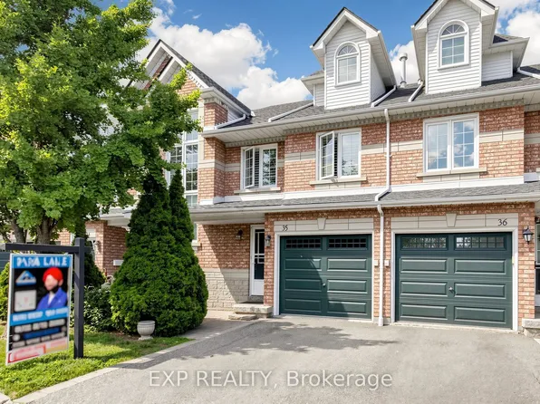 455 Apache Ct Unit 35, Mississauga, ON L4Z 3W8