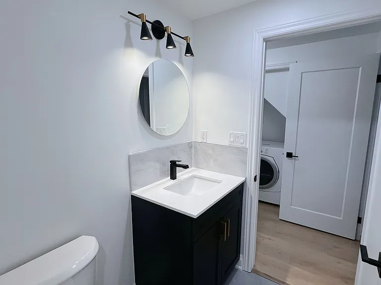 38 Whitford Rd #BASEMENT — Photo 6