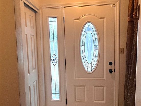 2nd image of 22 Berkshire St