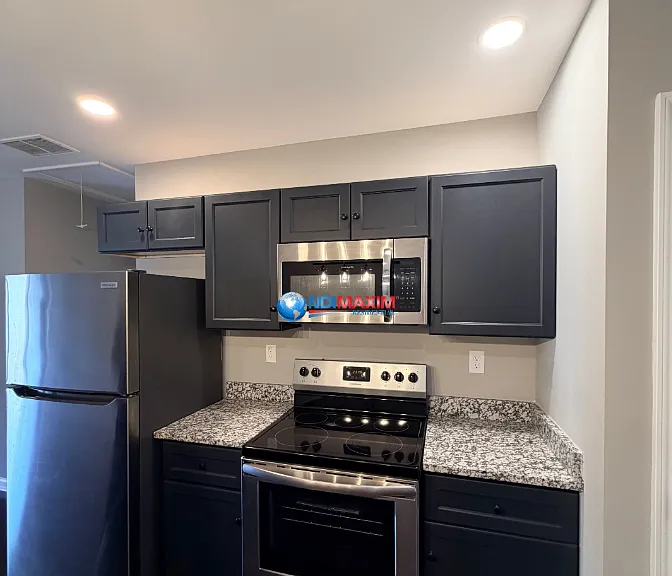 147 N Main St #B — Photo 9