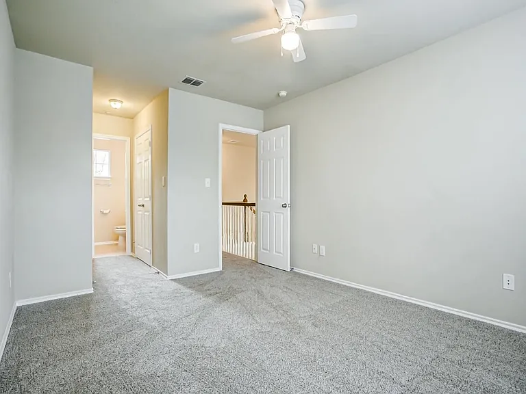 4528 Sycamore Dr — Photo 9