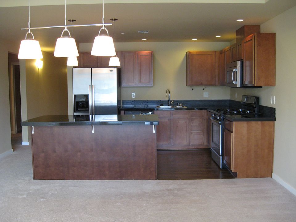 1st image of 1142 Fawcett Ave #610
