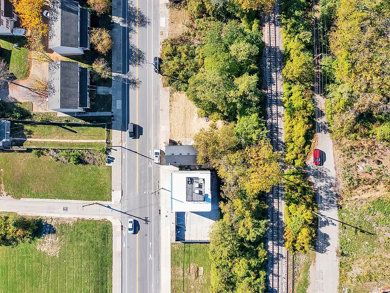 Ample free street parking available directly in front of the property _ no permits required.