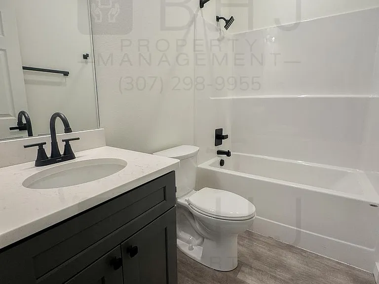 951 Covey Run Rd — Photo 5