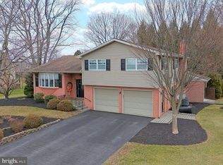 71 Obsidian Dr, Chambersburg, PA 17202