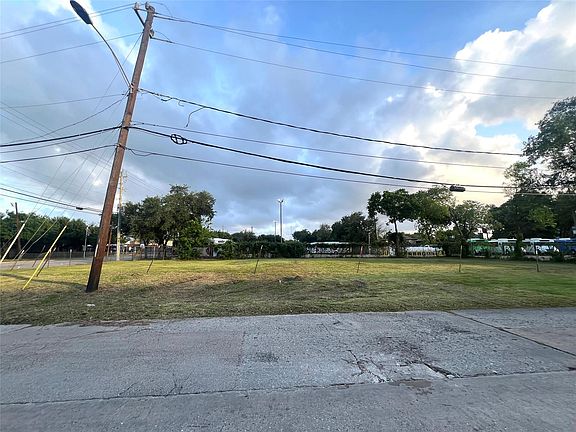5th image of 2002 Telephone Rd