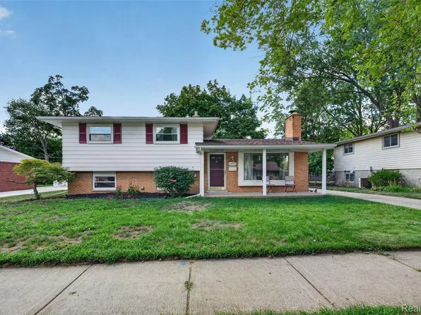 14771 Park St, Livonia, MI 48154
