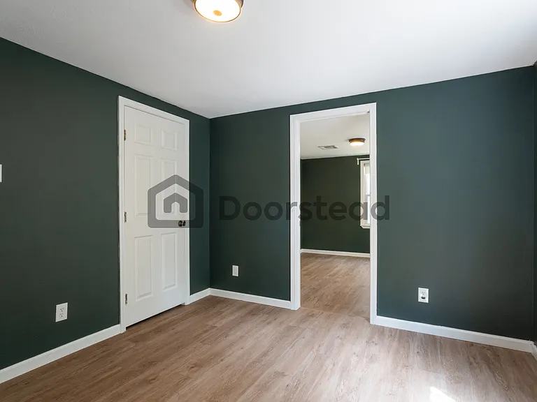 1109 Spur St — Photo 14