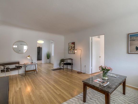 5th image of 309 Morningside Dr NE