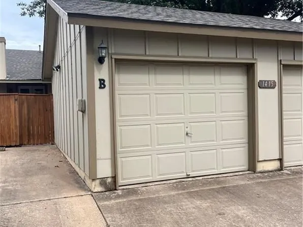 1415 W Braker Ln #B, Austin, TX 78758