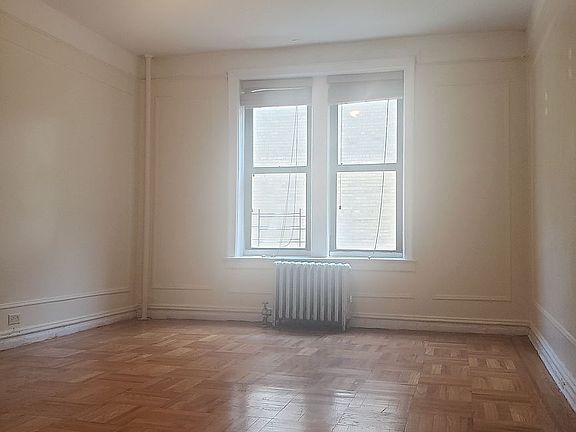 2nd image of 110 Seaman Ave APT 7A
