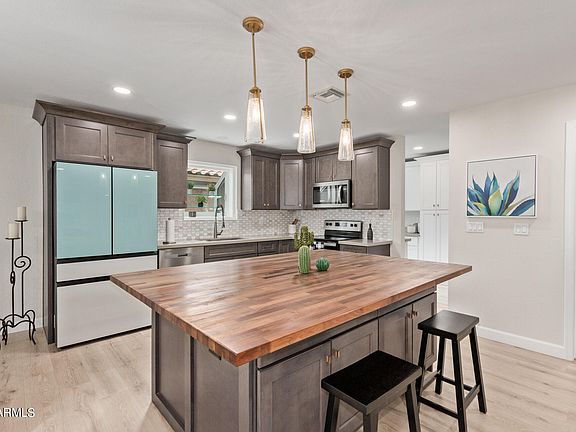 3rd image of 10414 E REGAL Drive