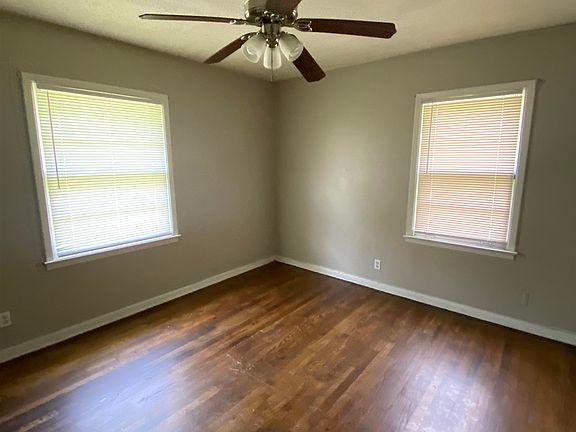5th image of 4028 Charles Dr