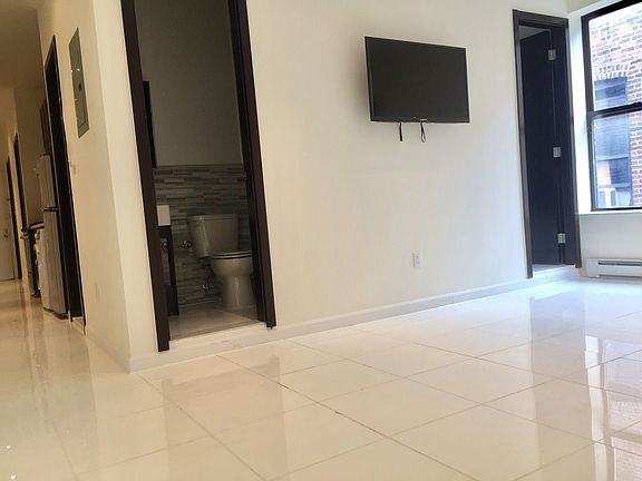 4th image of 320 Manhattan Ave APT 56