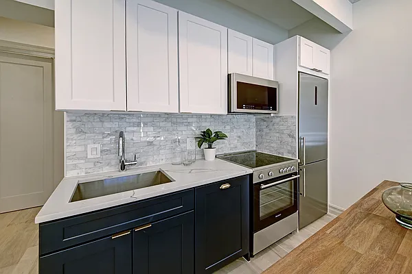 Rented by Bond New York | media 3