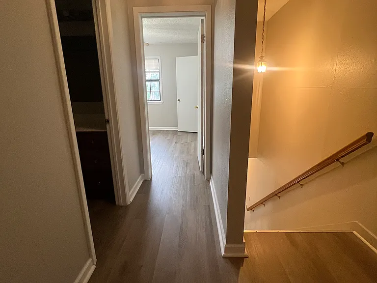 100 E Rock St #A — Photo 10