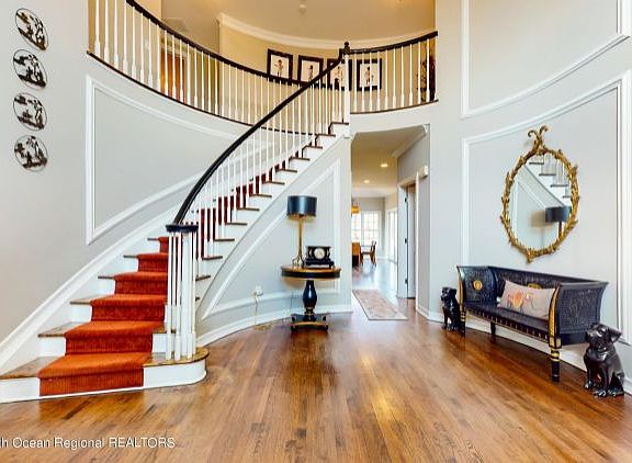 4th image of 109 Laredo Dr