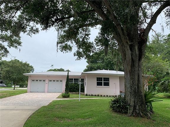 3rd image of 1600 Wycliff Dr
