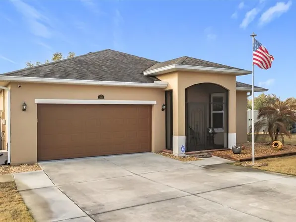 13000 Yale Bluff Dr, Grand Island, FL 32735