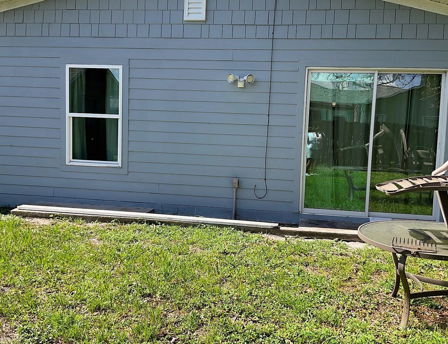 4 bed, 2.5 bath, 1374 sqft, $2,200 — Photo 3