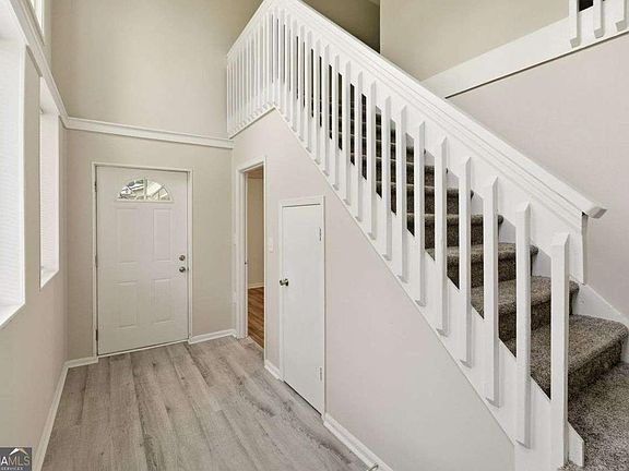 4th image of 3343 Mill Stream Ln SW