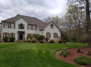 17 Arcadia Ln, Salem, NH 03079