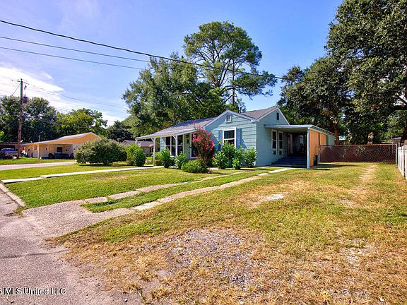3rd image of 1644 Pringle Cir