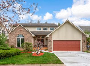 3103 Cedarbrook Rd, Ann Arbor, MI 48105