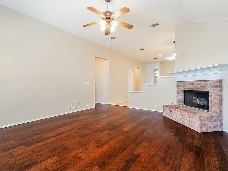 10201 Jessica St — Photo 10