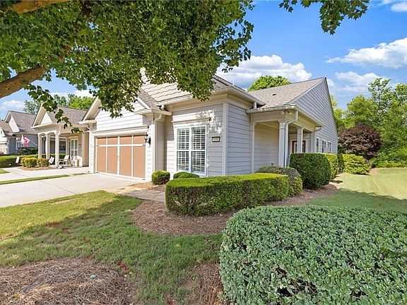 3rd image of 6188 Longleaf Dr
