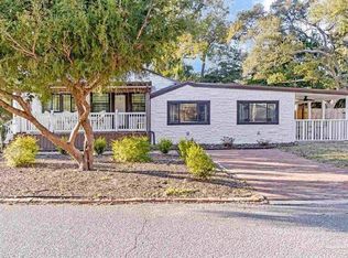 714 Bayshore Dr #B, Pensacola, FL 32507