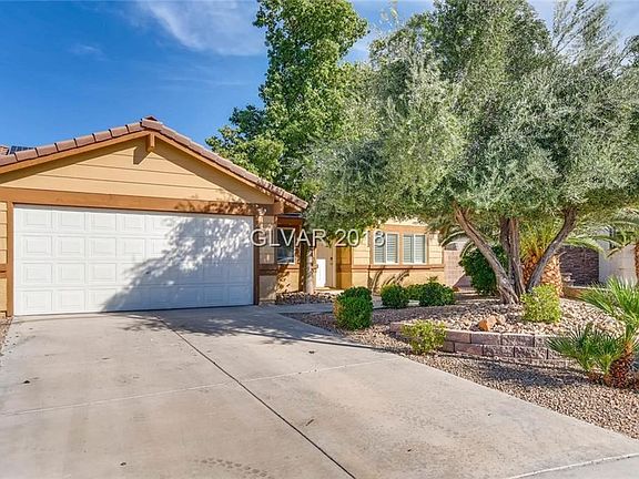 Cute single story on a quiet cul-de-sac in the heart of Green Valley.
