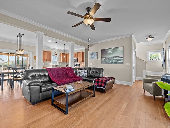 4th image of 407 Bald Cypress Ln