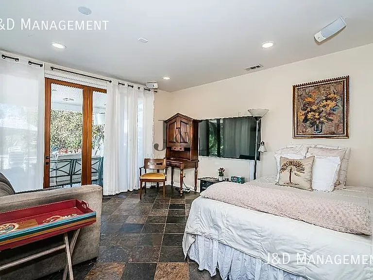 2406 Commonwealth Ave #STUDIO — Photo 5