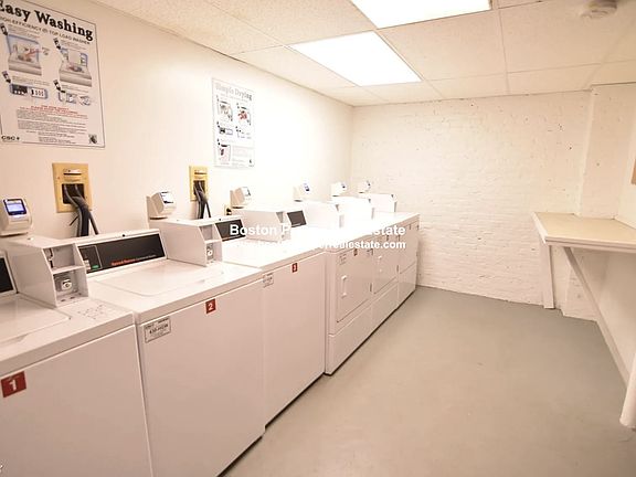 11 Queensberry St. Boston - Fenway Building Photo 9 (1)