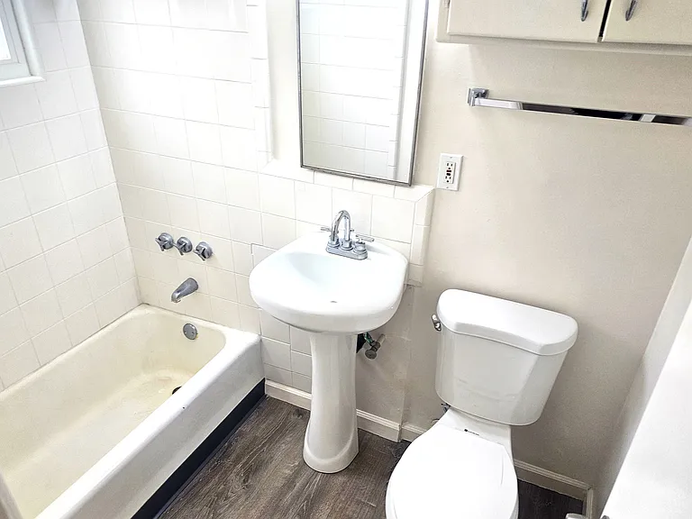 56 N Parkwood Ave #2 — Photo 6