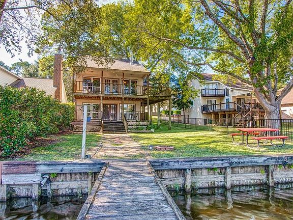 3rd image of 6861 Kingston Cove Ln