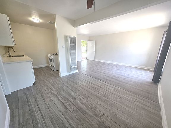 2nd image of 1013 S Tamarack Dr #3